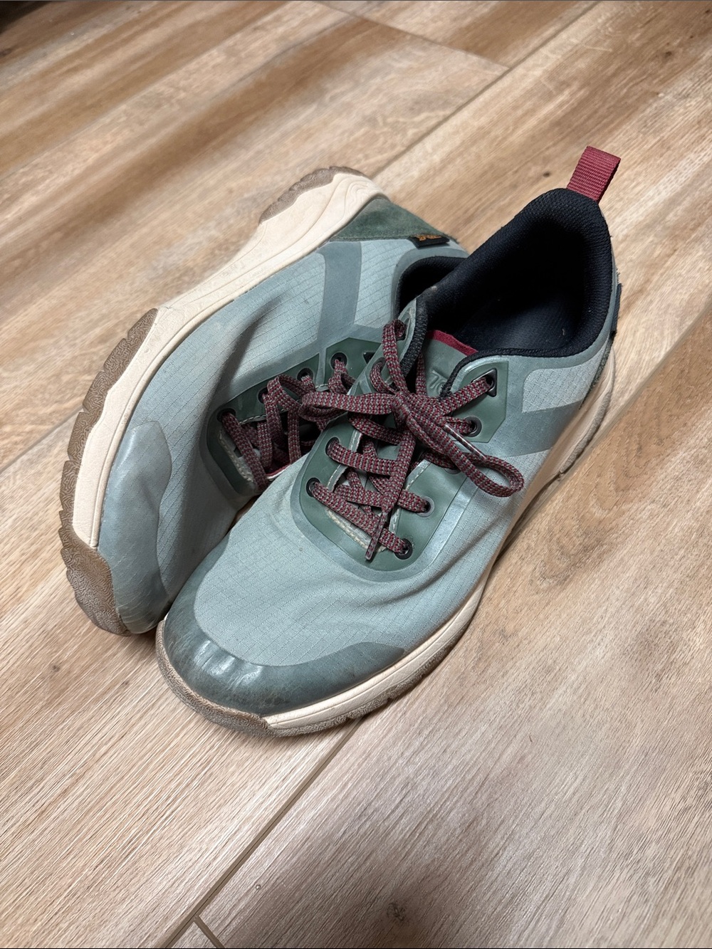 Teva Green Gateway Women’s hiking tennis shoe with Burgundy Accents